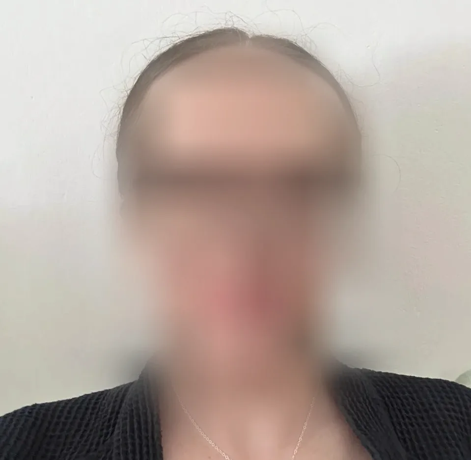 Astrid, 28