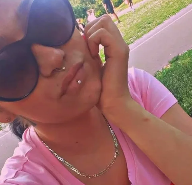 Elin, 31