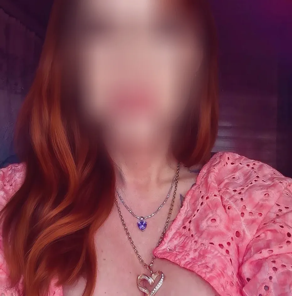 Ester, 36