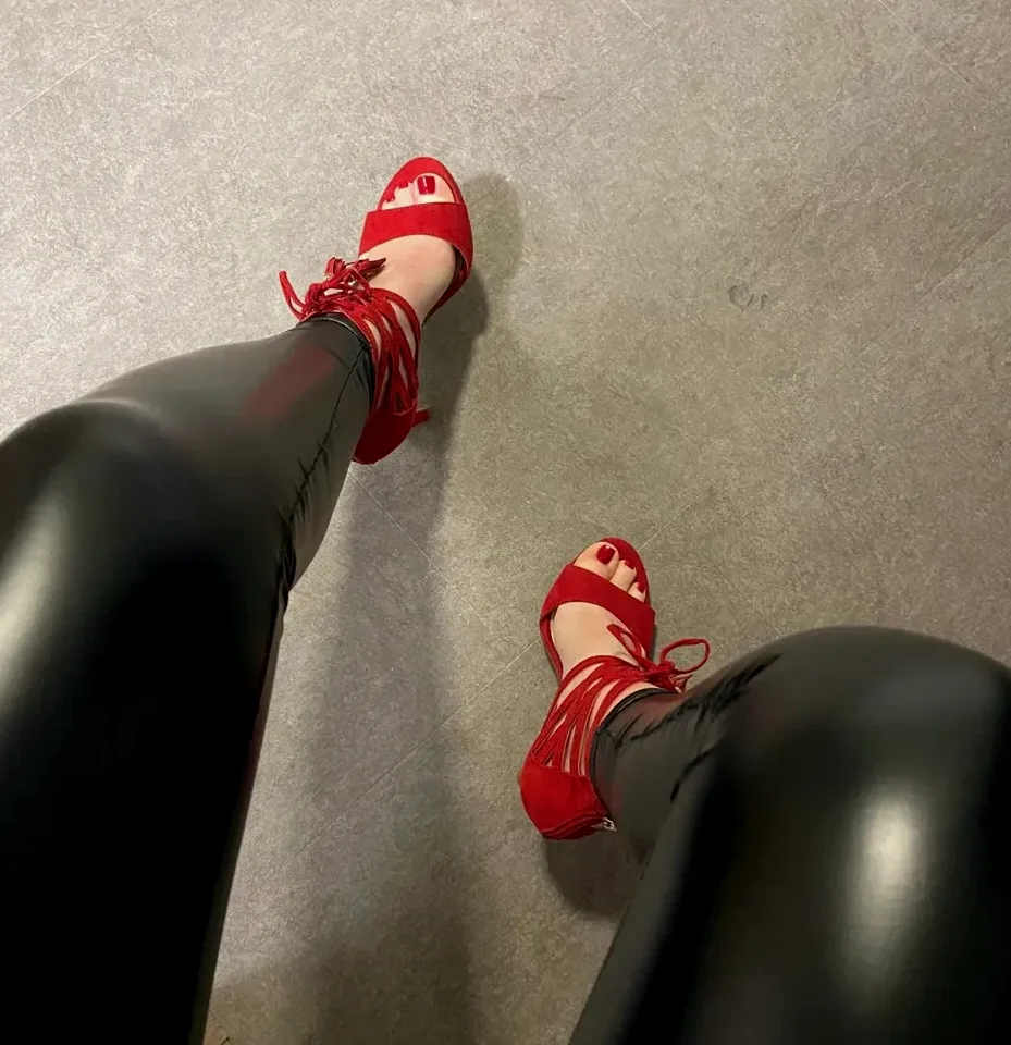 Maja, 22